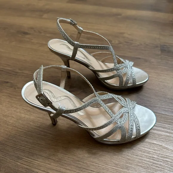 Nina Women's Silver Heel - Veralee Style - Picture 1 of 4